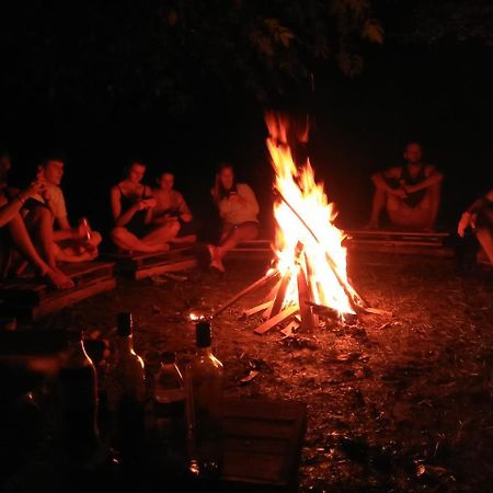 One More Night Hostel Sigiriya Exterior foto