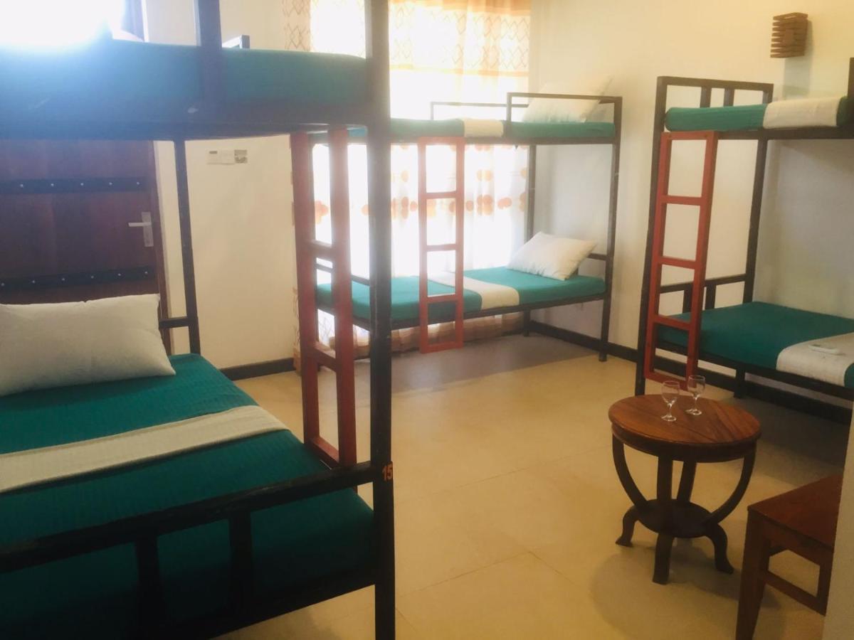 One More Night Hostel Sigiriya Quarto foto