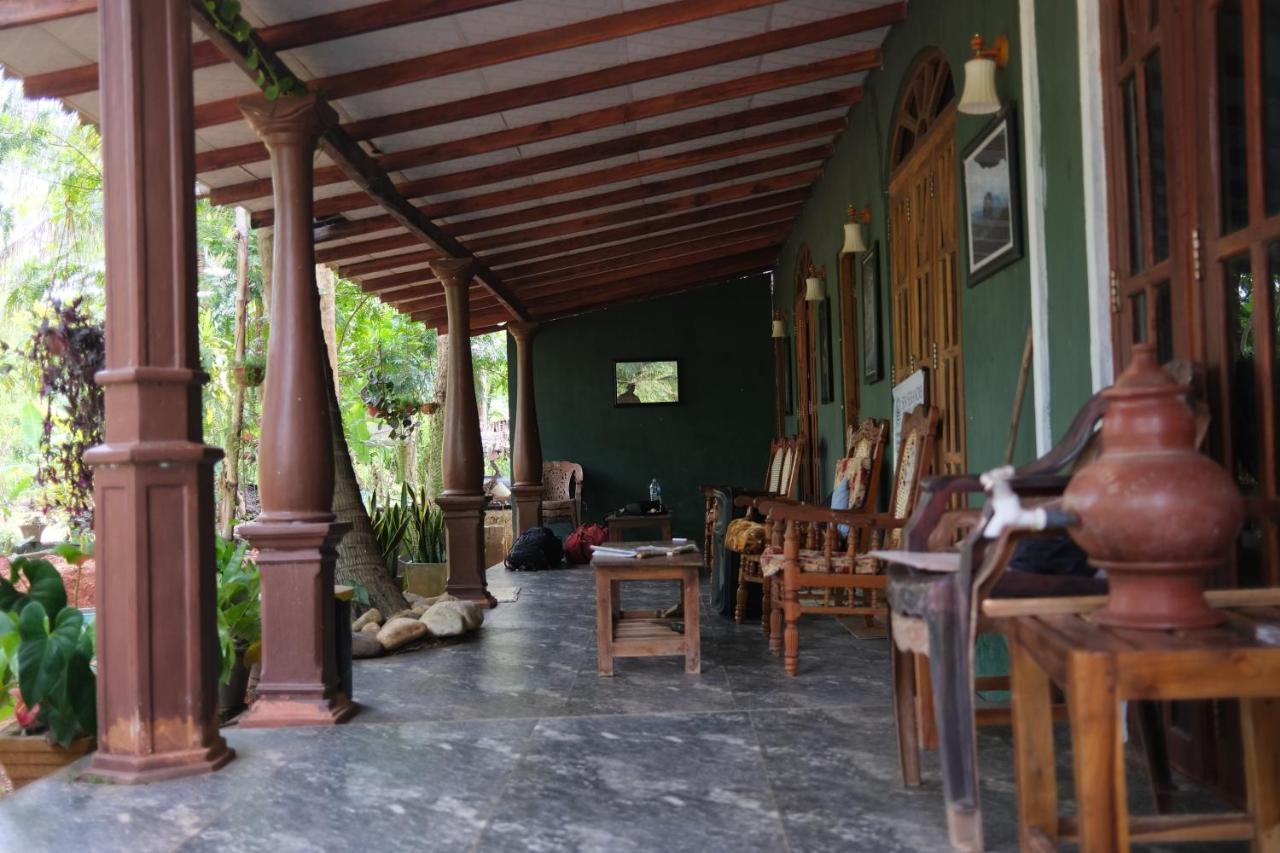 One More Night Hostel Sigiriya Exterior foto