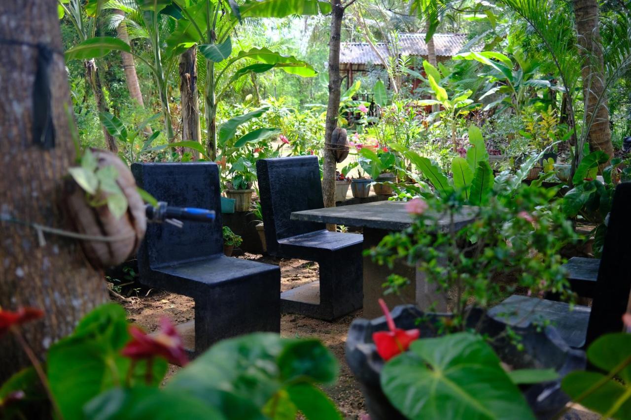 One More Night Hostel Sigiriya Exterior foto